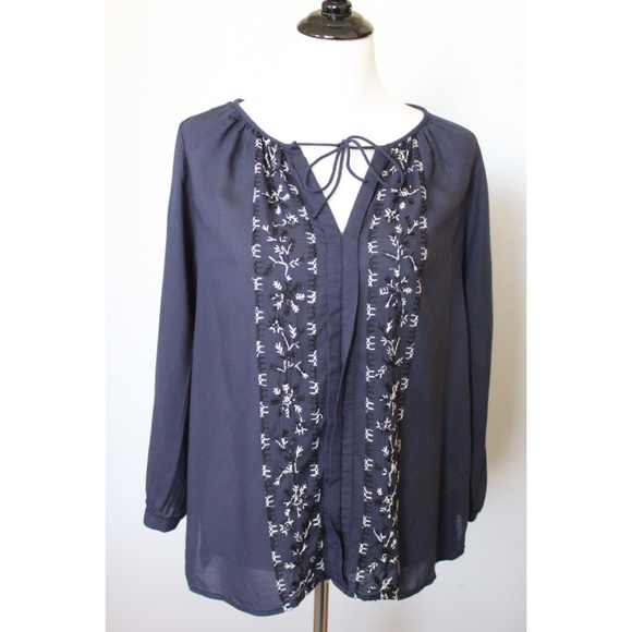 Lucky Brand Tops - Lucky Brand Top Size M Blue White Embroidered